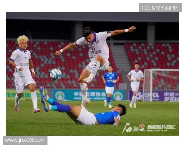 新疆维族足球明星的崛起与影响力探索