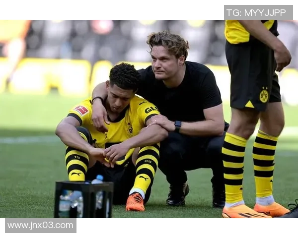 足球明星感人瞬间泪水流淌的动人图片及背后故事合集 足球明星感人瞬间泪水流淌的动人图片及背后故事合集